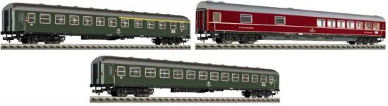 Set of 3 Express train Passenger cars<br /><a href='images/pictures/Fleischmann/560901.jpg' target='_blank'>Full size image</a>
